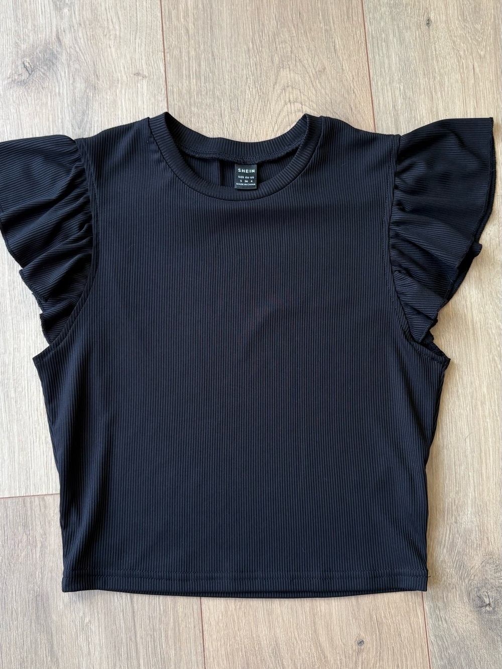 SHEIN Black Ribbed Flutter Sleeve Tank Top